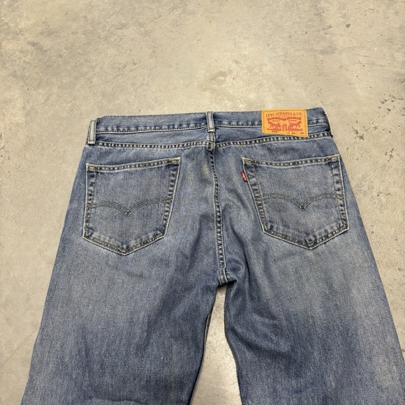 Levi's 505‎ Men Jeans 34x30 Blue Denim Straight Regular Fit Medium Wash Casual - Picture 5 of 7